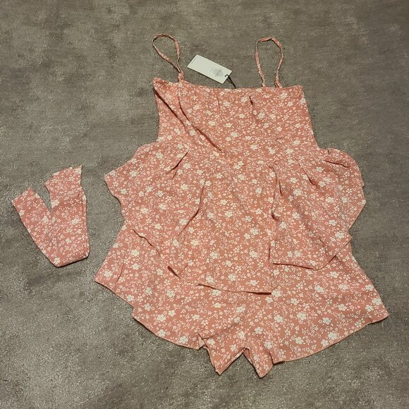 💥3/$30💥 NWT Pink floral skorts, shorts romper, spaghetti strap - Picture 1 of 4